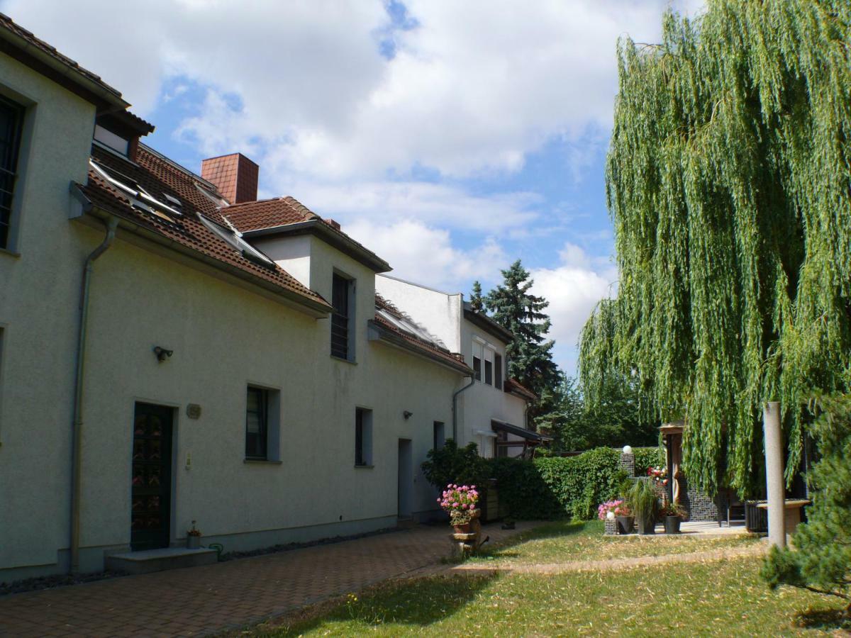 Apartment im Grünen mit Anbindung ans Zentrum Érfurt Exterior foto